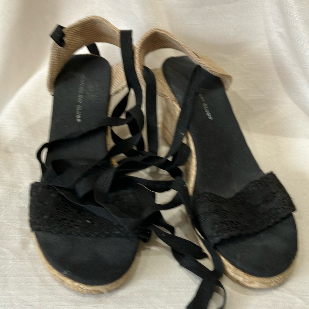 Womens Espadrille Wedge size 9.5w lace approximately 27 inches each side